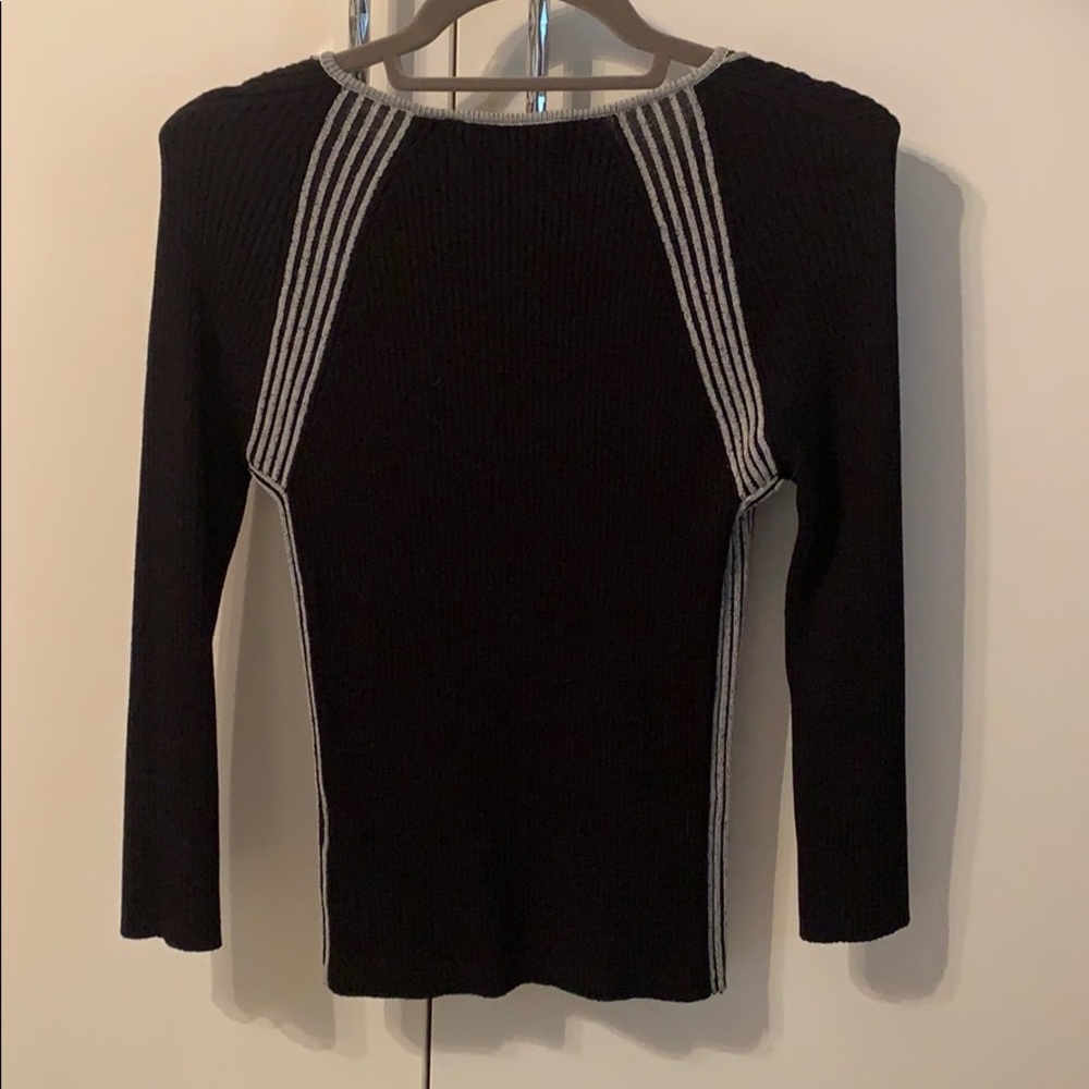 Sweater - Picture 4 of 4